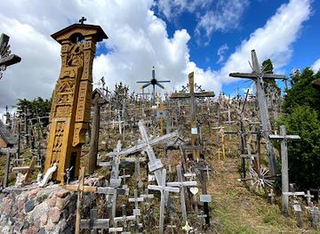 lithuania/siauliai/landmark/hill-of-crosses