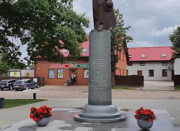 lithuania/samogitia/landmark/paminklas-1918-m-nepriklausomybes-akto-signatarui-kazimierui-steponui-sauliui