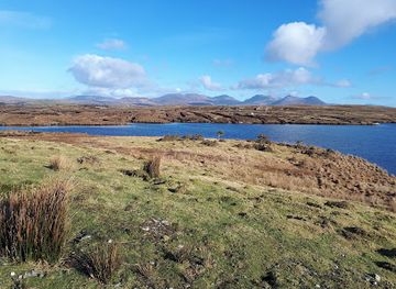 ireland/connemara-national-park/landmark/alcock-and-brown-landing-site