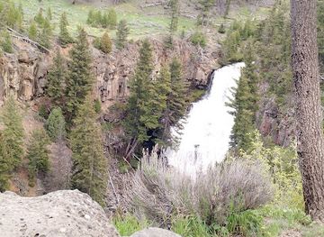 montana/yellowstone-national-park/landmark/undine-falls-trail