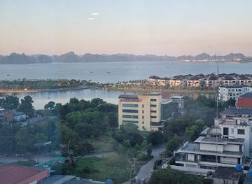 vietnam/ha-long/landmark/halong-palace-hotel