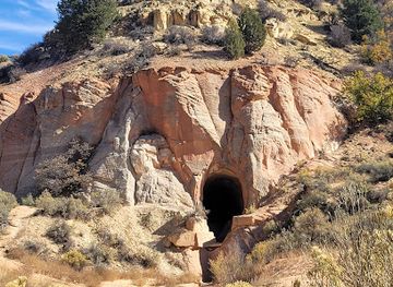 utah/dixie-national-forest/landmark/the-belly-of-the-dragon-trailhead