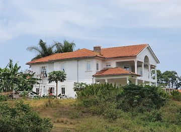 uganda/entebbe/landmark/the-picnic-place-ug