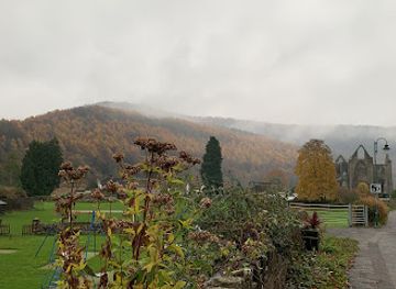 united-kingdom/gwent/attraction/devil-s-pulpit-2