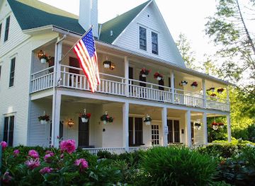 wisconsin/door-county/landmark/white-gull-inn