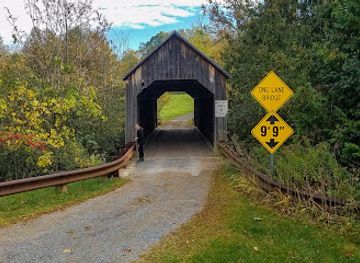 vermont/middlebury/landmark/halpin-covered-bridge