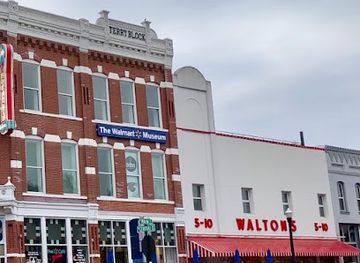 arkansas/bentonville/landmark/the-walmart-museum