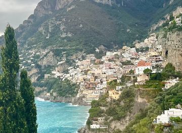 italy/campania/landmark/casa-degli-amorini-dorati