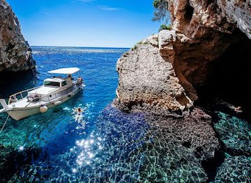 croatia/kornati-islands-national-park/landmark/lirica-boat-excursion