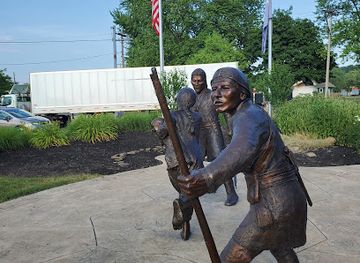 new-york/greater-niagara/landmark/tuscarora-heroes-monument