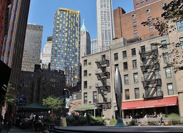 new-york/new-york-city/manhattan/landmark/portal-down-to-old-new-york