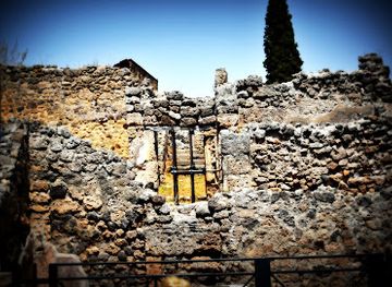 italy/campania/landmark/suburban-baths