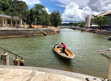 brunei/labu-forest-reserve/landmark/kianggeh-market