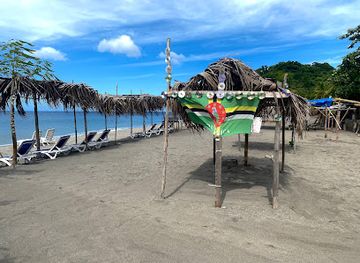 dominica/mero-beach/landmark/indee-s-beach-bar-and-restaurant
