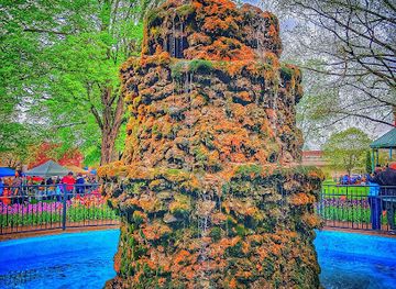 michigan/holland-state-park/landmark/centennial-park