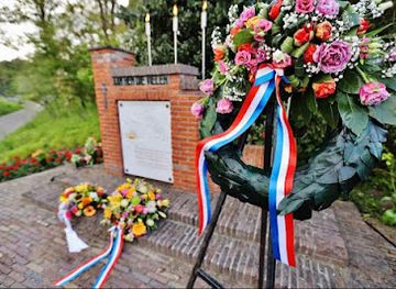 netherlands/egmond-aan-zee/landmark/oorlogsmonument-egmond-aan-zee