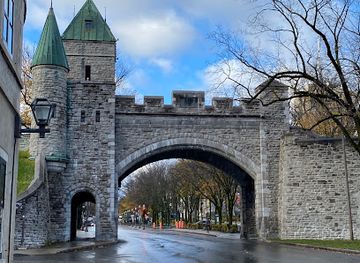 canada/quebec-city/old-quebec/landmark/st-louis-gate