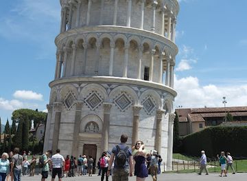 italy/pisa/landmark/palazzo-agostini-or-dell-ussero-or-red