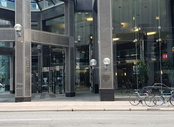 canada/toronto/downtown-toronto/landmark/toronto-heritage-plaque-site-of-toronto-s-first-moving-picture-show