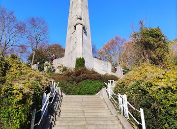 belgium/wallonia/landmark/parc-de-la-citadelle