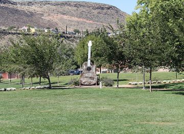 utah/dixie/landmark/sand-hollow-state-park