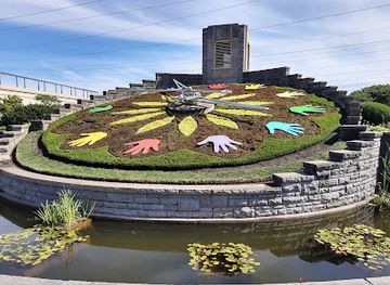 canada/niagara-falls/landmark/floral-clock