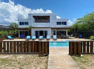 jamaica/santa-cruz-mountains/landmark/turtles-nest-villa-jamaica