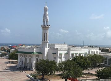 somalia/lughaya-beach/landmark/masjidka-isbahaysiga-mogadishu-central-mosque