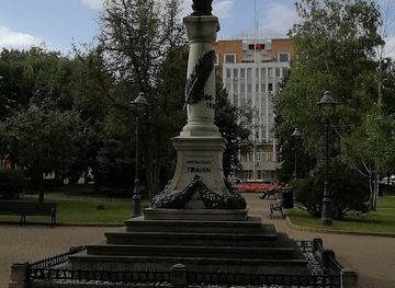 romania/drobeta-turnu-severin/landmark/monument-traian