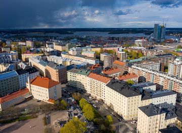 finland/helsinki/kallio/landmark/torkkeli-green