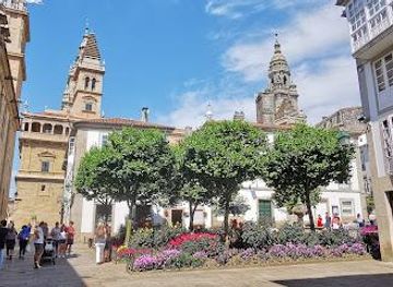 spain/santiago-de-compostela/landmark/praza-de-fonseca