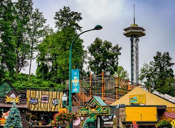 tennessee/gatlinburg/landmark/gatlin-s-mini-golf