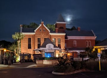 florida/st-augustine/landmark/old-jail-after-dark