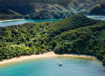 new-zealand/tasman/landmark/abel-tasman-charters