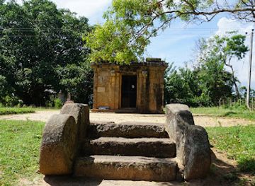 sri-lanka/hambantota-district/landmark/devinuwara-gal-ge