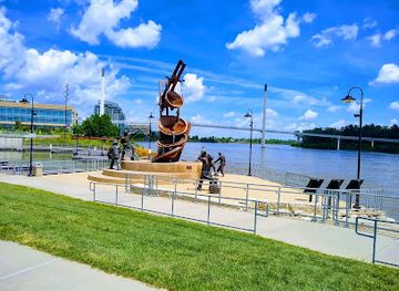 nebraska/omaha/downtown-omaha/landmark/lewis-clark-landing-at-the-riverfront