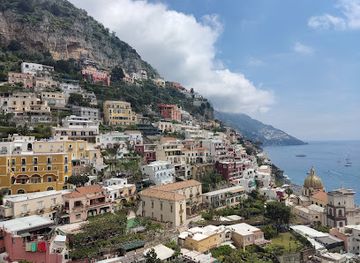 italy/positano/landmark/spiaggia-di-positano-marina-grande