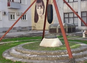 montenegro/podgorica/landmark/monument-world-war-ii-bombing