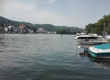 belgium/entre-sambre-et-meuse/landmark/port-de-la-plage-d-amee