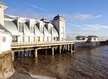 united-kingdom/glamorgan/attraction/penarth-pier-pavilion-2