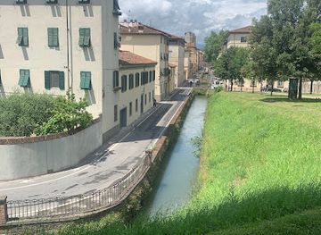 italy/lucca/landmark/mura-di-lucca