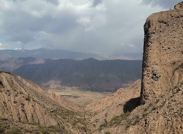 argentina/tilcara/landmark/cuevas-del-wayra-y-aguirre