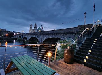 ireland/athlone/landmark/dead-centre-brewing