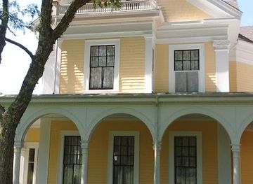 massachusetts/cape-cod/landmark/the-crosby-mansion