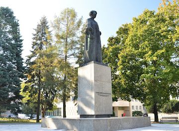poland/lublin-upland/landmark/pomnik-marii-sklodowskiej-curie