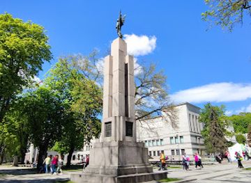 lithuania/kaunas/old-town-senamiestis/landmark/freedom-monument-kaunas