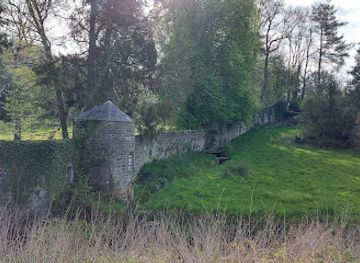 belgium/entre-sambre-et-meuse/landmark/acoz-castle