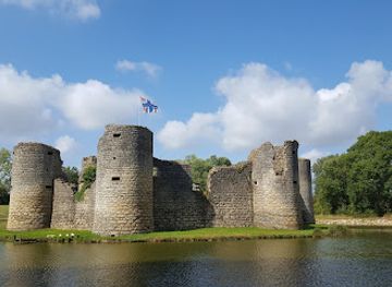 france/vendée-coast/landmark/chateau-de-commequiers