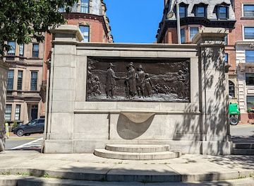 massachusetts/boston/beacon-hill/landmark/boston-foundation-monument