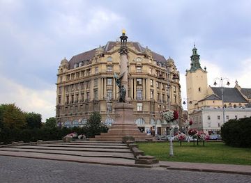 ukraine/lviv/rynok-square/landmark/adam-mickiewicz-monument